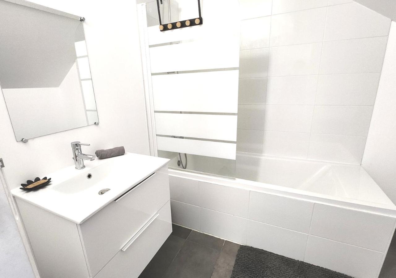 "Colbert Triplex" 3 Chambres - Balcon - Patio - Cathedrale Τουρ Εξωτερικό φωτογραφία