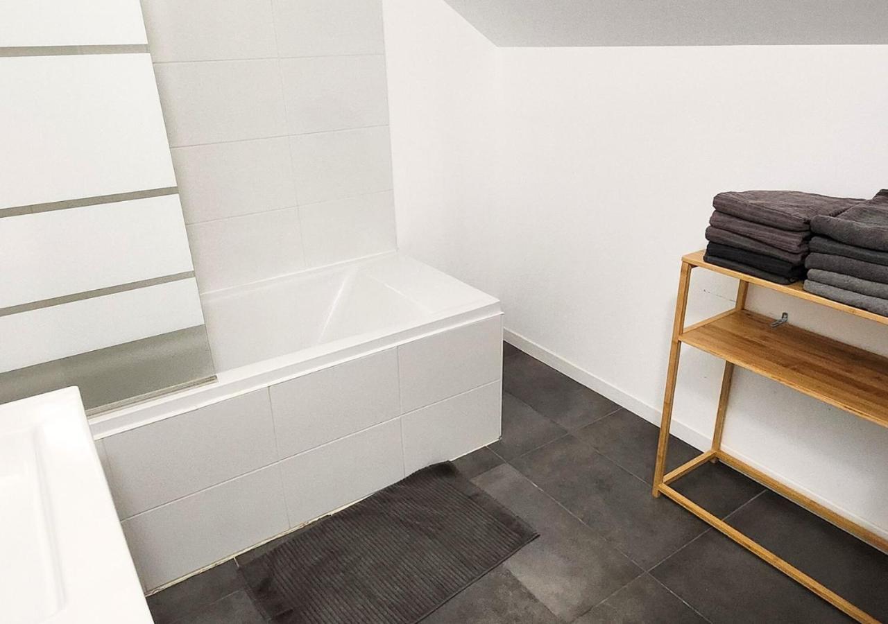 "Colbert Triplex" 3 Chambres - Balcon - Patio - Cathedrale Τουρ Εξωτερικό φωτογραφία